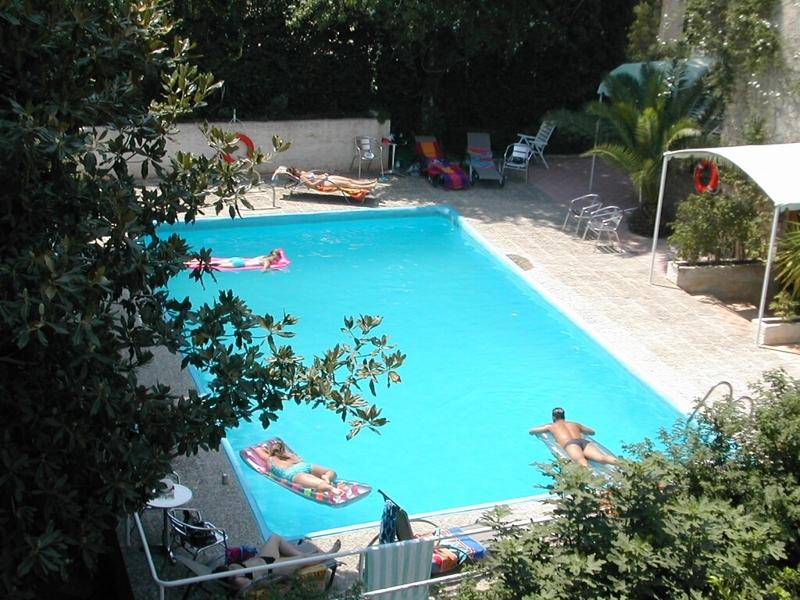 Stefanakis Hotel & Apartments Varkiza Luaran gambar